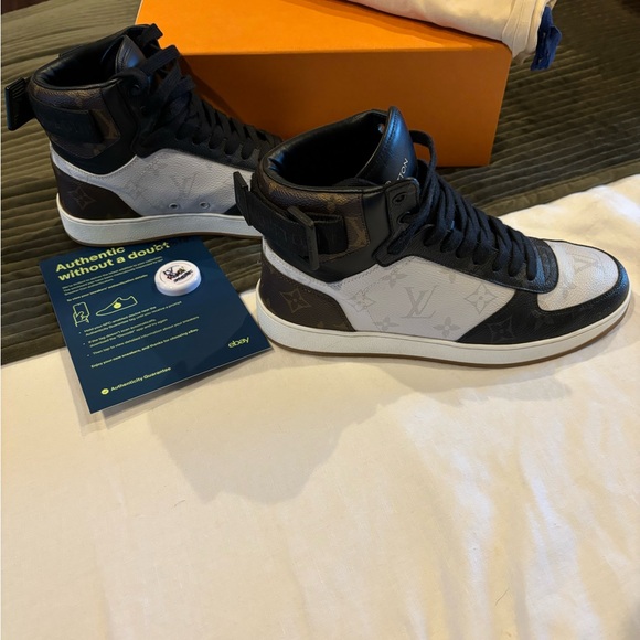 Louis Vuitton Rivoli high top sneakers 4.5=8 in womens - Picture 4 of 13